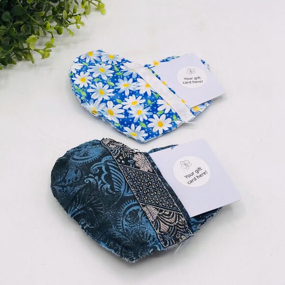 Set of 2 Fabric Pillow Gift Card Holders in Blue Paisley, Blue Daisy, 5x4 Inches - Picture 4 of 5